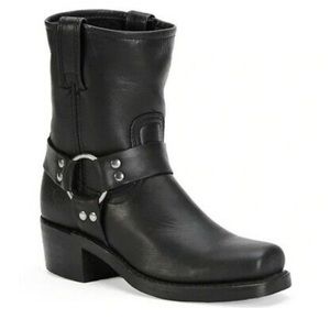 Frye harness boots size 6 great condition!
